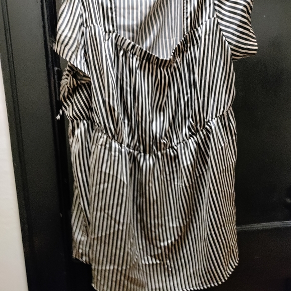 Shirt - Picture 3 of 3